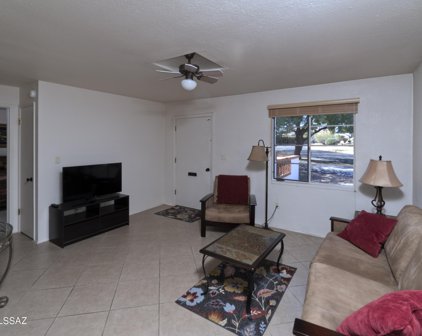 317 S Paseo Tierra Unit #A, Green Valley