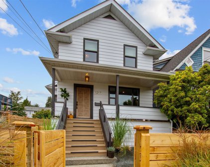 1217 Seventh Avenue, New Westminster