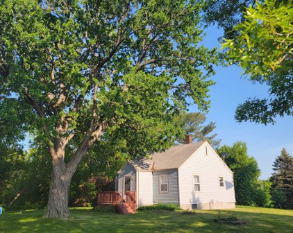 2245 N Pine Lake Road, Cambridge