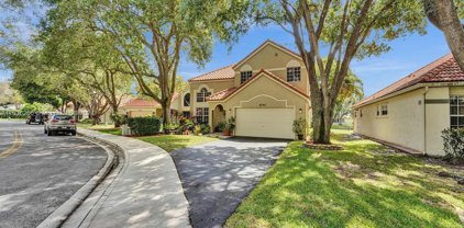 9240 Oak Grove Cir, Davie