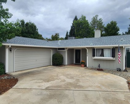 1920 Kildare Drive, Redding
