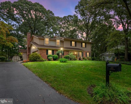 435 Lakeland Rd N, Severna Park
