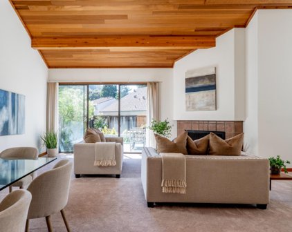 9682 Sycamore CT, Carmel