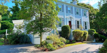 1313 Merrie Ridge Rd, Mclean