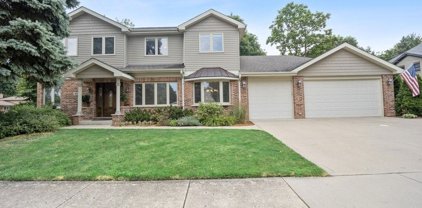 405 S Reuter Drive, Arlington Heights