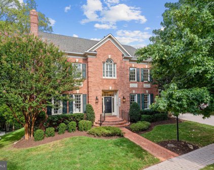 3816 Village Park Dr, Chevy Chase