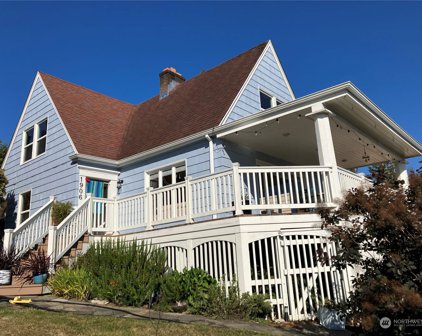 1906 Isabel Way, Aberdeen