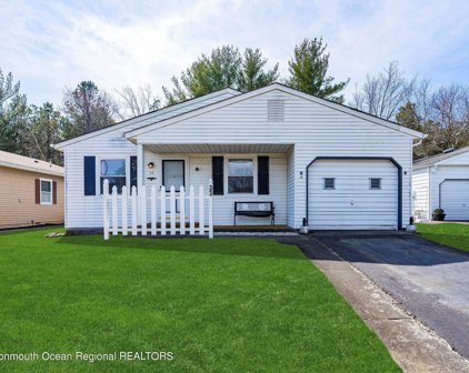 33 Freeport Court, Toms River