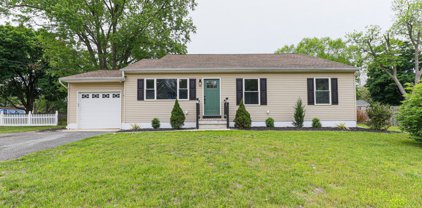 11 Glen Road, Howell
