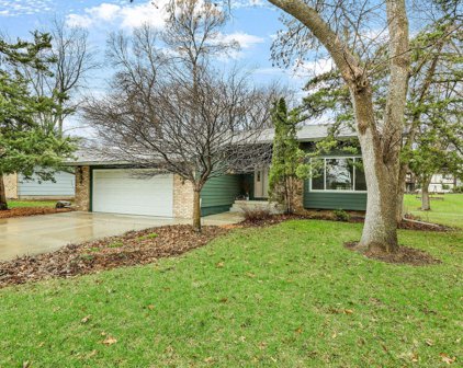 110102 Arboretum Way, Chaska