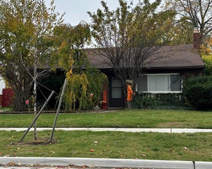 24849 Panama, Warren