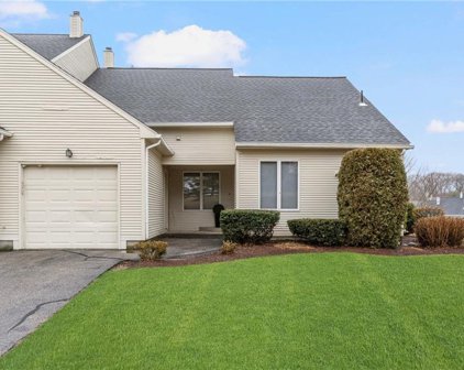 86 Nipmuc  Trail Unit F, North Providence