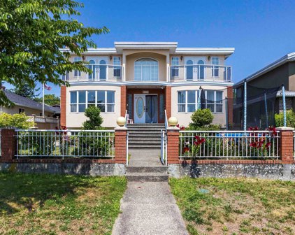 6375 Neville Street, Burnaby