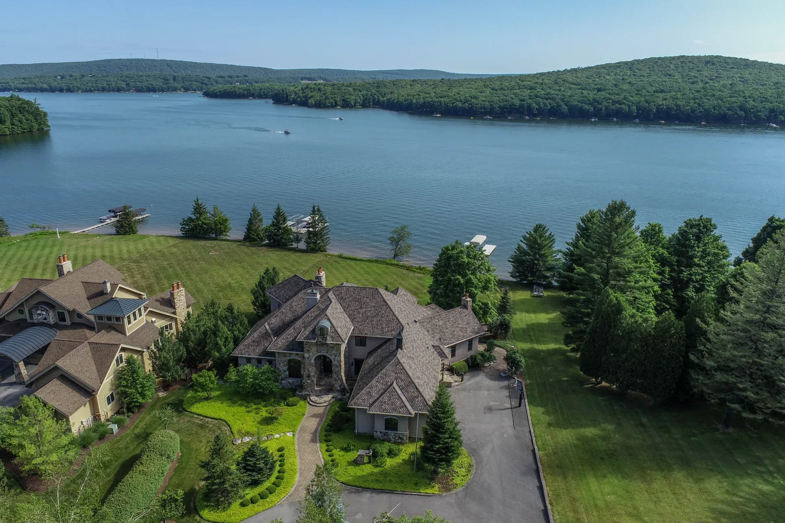 Homes along the Deep Creek Lake shoreline