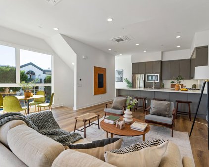 10921  Otsego St, North Hollywood