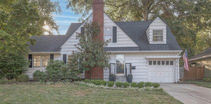 4837 W 77 Street, Prairie Village
