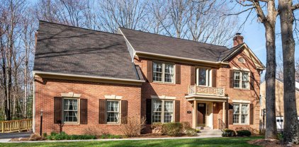 10107 Homar Pond Dr, Fairfax Station