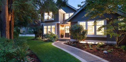 1192 Edgewood Place, North Vancouver