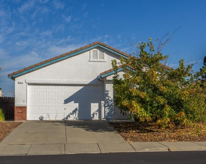 901 Pearwood Court, Vacaville