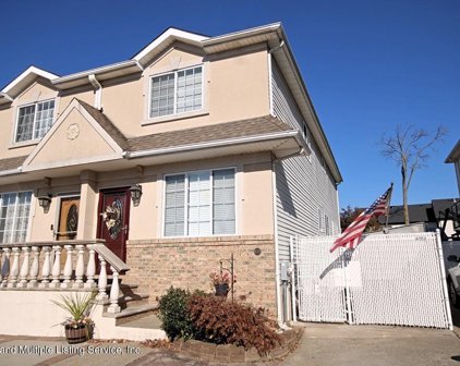 107 Salamander Court, Staten Island