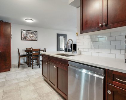 1200 Pacific Street Unit 302, Coquitlam