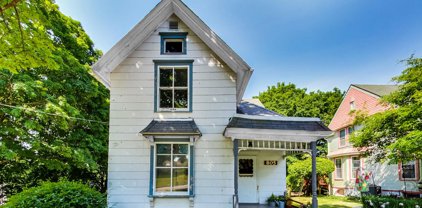 805 S 6Th Avenue, St. Charles