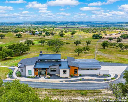 234 Deer Park Ln, Kerrville