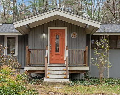 97 Old Mill Rd, Harvard