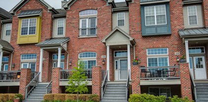 312 N Harrison Street, Algonquin