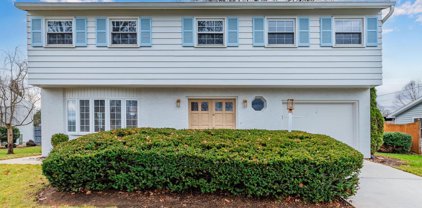 7 Center Dr, Camp Hill