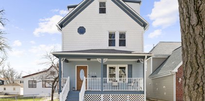 314 E Calendar Avenue, La Grange