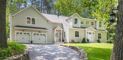 63 Moore Road, Wayland