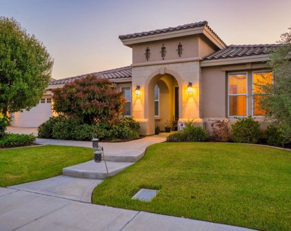 3101 Julesburg, Bakersfield