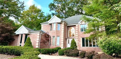 17440 Willow wood Drive, Strongsville