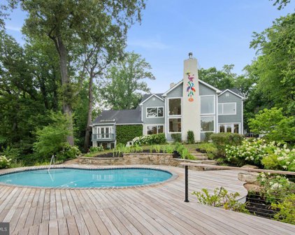 842 Childs Point Rd, Annapolis