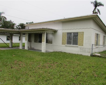 74 Victoria  Drive, North Fort Myers