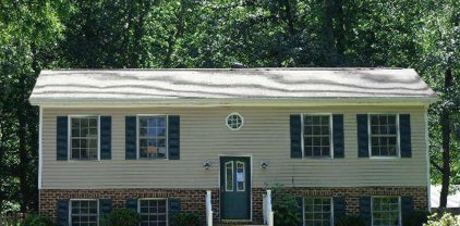 9443 Crystal Falls Dr, Hagerstown