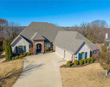2956 E Pebblestone Drive, Fayetteville