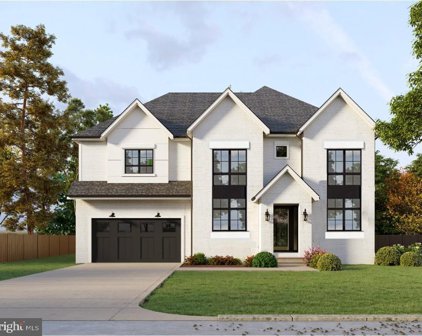 6940 Winterberry Ln, Bethesda