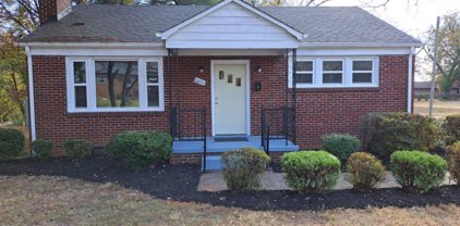 600 1st Se Avenue, Hickory