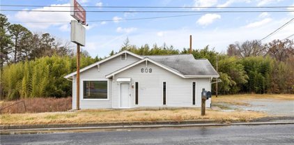609 McDonald Court, High Point