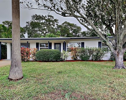 11667 Oval Drive E, Largo
