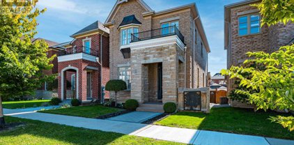 241 Paradelle Drive, Richmond Hill