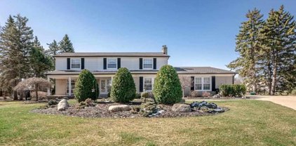54361 Crown Pt., Shelby Twp