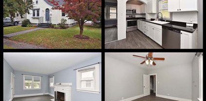 1055 Narragansett Parkway, Warwick
