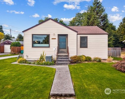 13625 1st Avenue SW, Burien