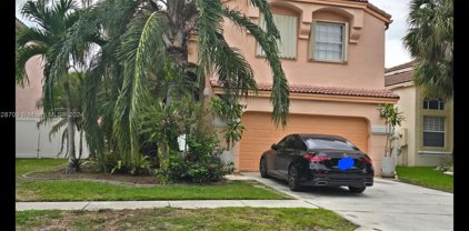 1474 Nw 153rd Ln, Pembroke Pines