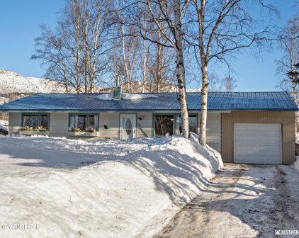 10231 Chandalar Street, Eagle River