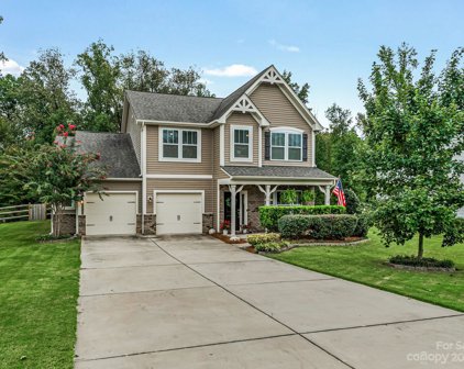 7411 Edgefield  Court, Matthews