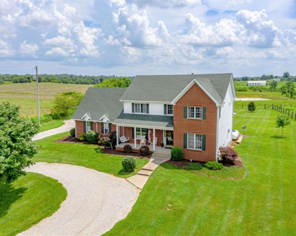 811 Popes Corner Rd, Shelbyville